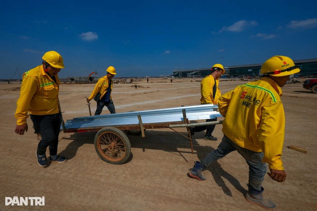 Hàng nghìn lao động rời công trường sân bay Long Thành - 1