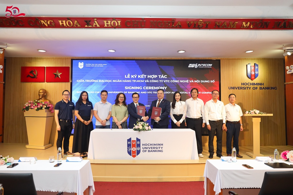 VTC Intecom và Trường Đại học Ngân hàng TPHCM ký kết hợp tác chiến lược - 1