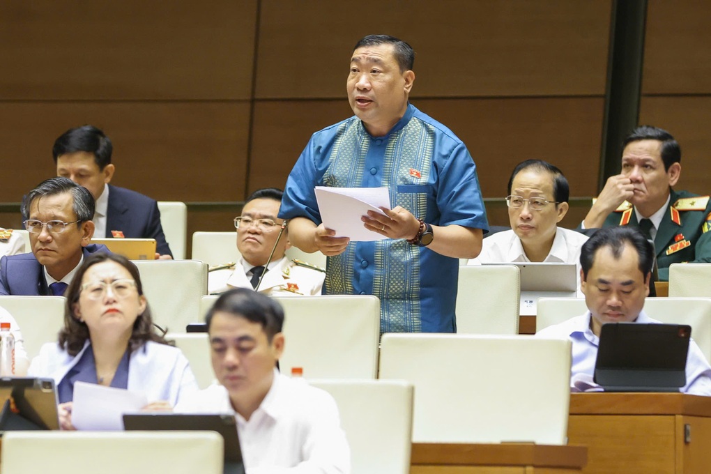 Tăng lương lên 2,53 triệu chưa đủ mạnh, đề nghị nâng mức 2,7 triệu/tháng - 1