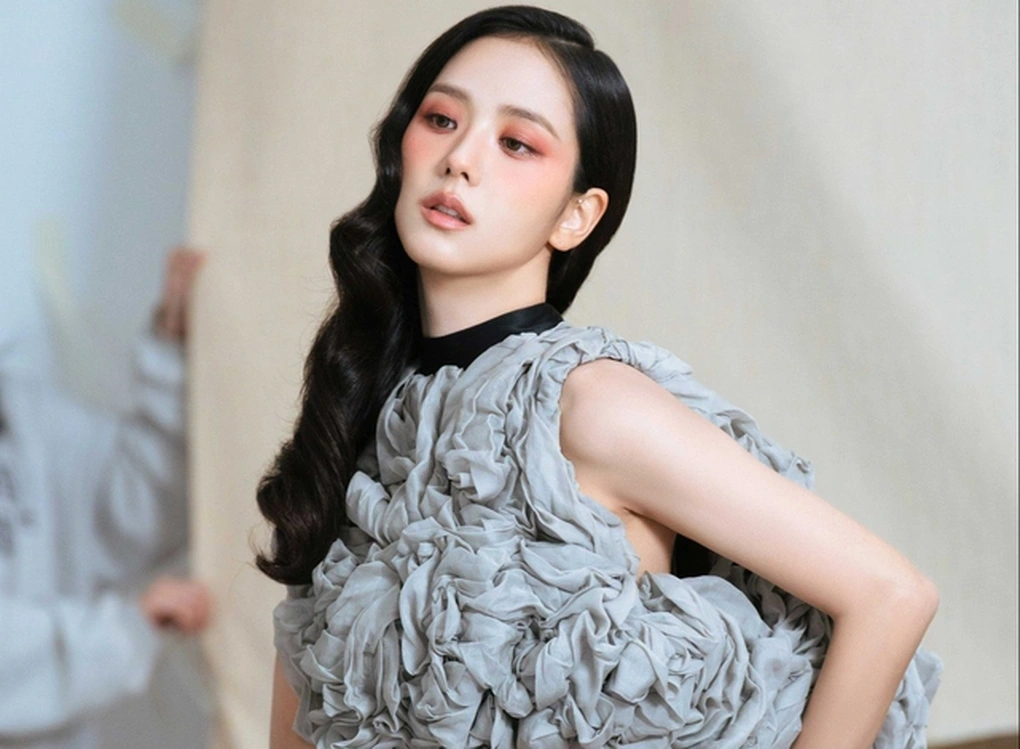 Jisoo bị tẩy chay giữa nghi vấn đánh vợ của anh trai, nữ ca sĩ lên tiếng - 1