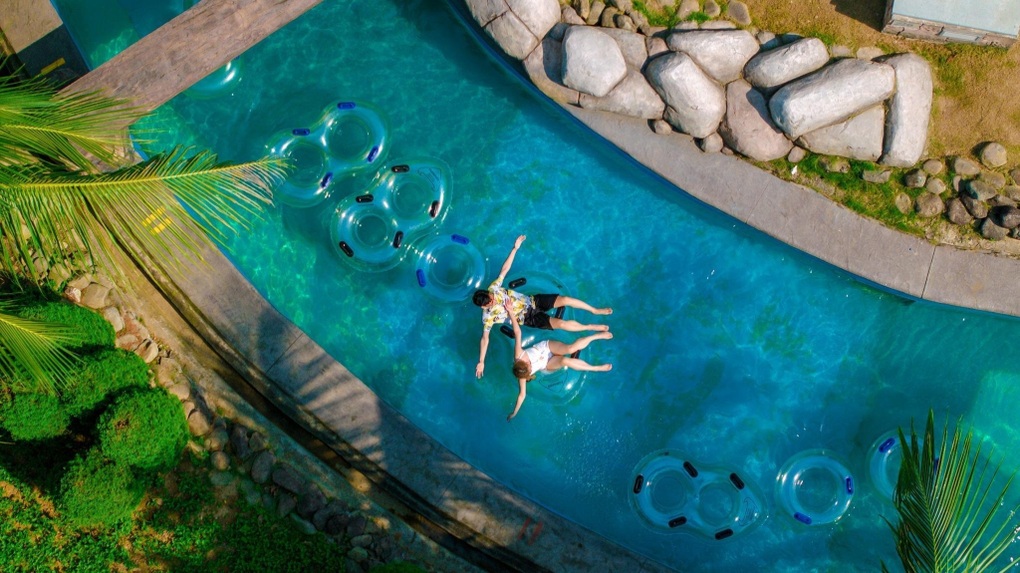 Hạ Long dịp 30/4: Từ bình minh ven biển đến đêm hội VUI-Fest rực rỡ - 3