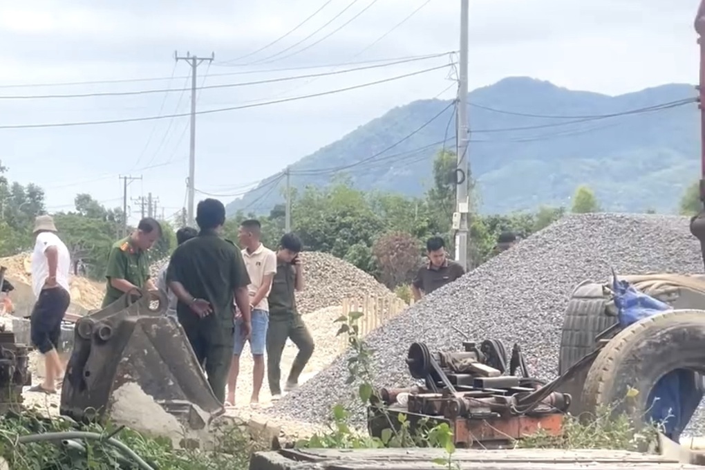 Công nhân đánh nhau, 2 cha con thương vong ở TPHCM - 1