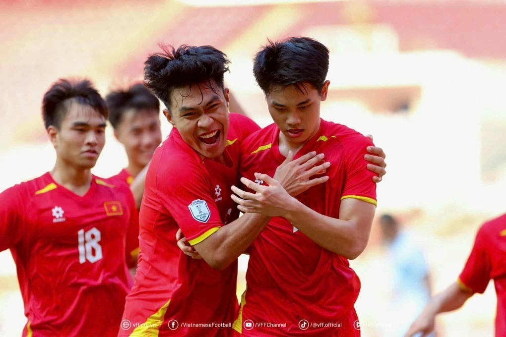 Báo Thái Lan tiết lộ CLB Nhật Bản muốn chiêu mộ Đình Bắc - 2