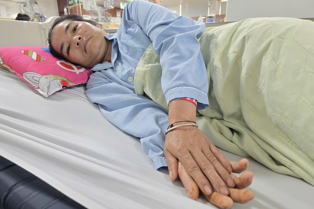 Bạn đọc Dân trí giúp gia đình anh Khuyến vượt bạo bệnh, trở lại cuộc sống - 1