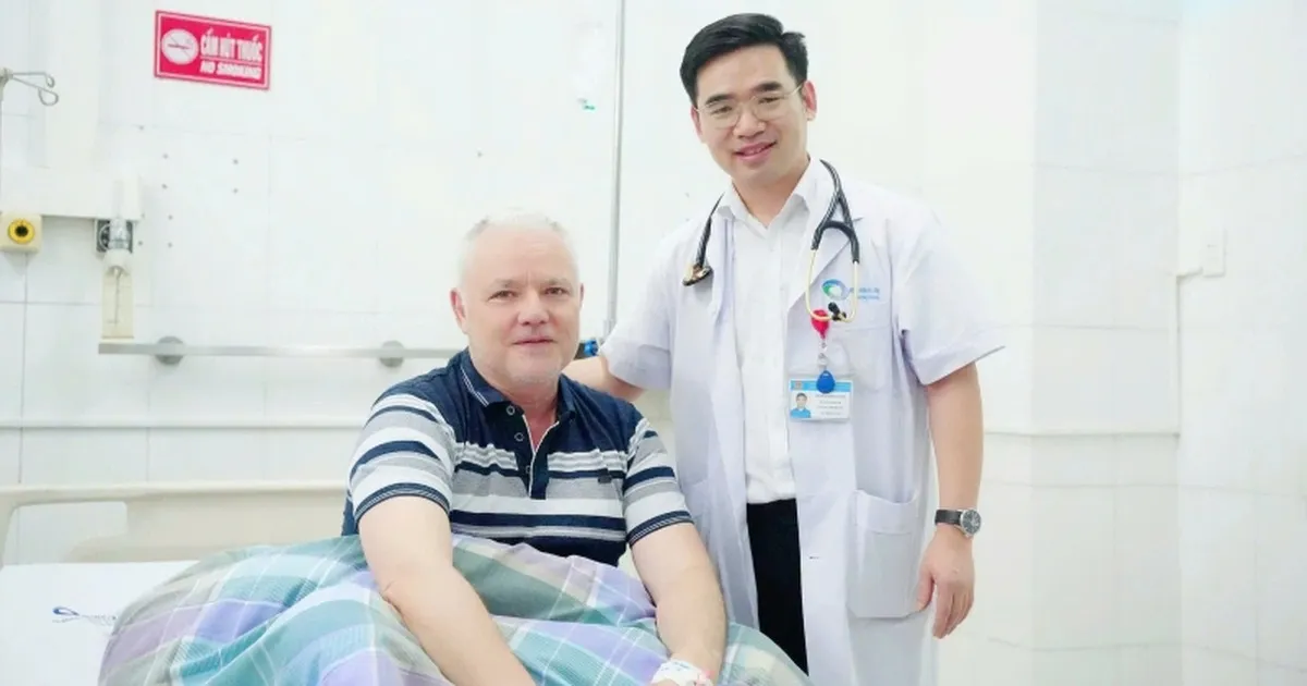 Cứu du khách Pháp bị nhồi máu cơ tim cấp khi du lịch Quảng Ninh