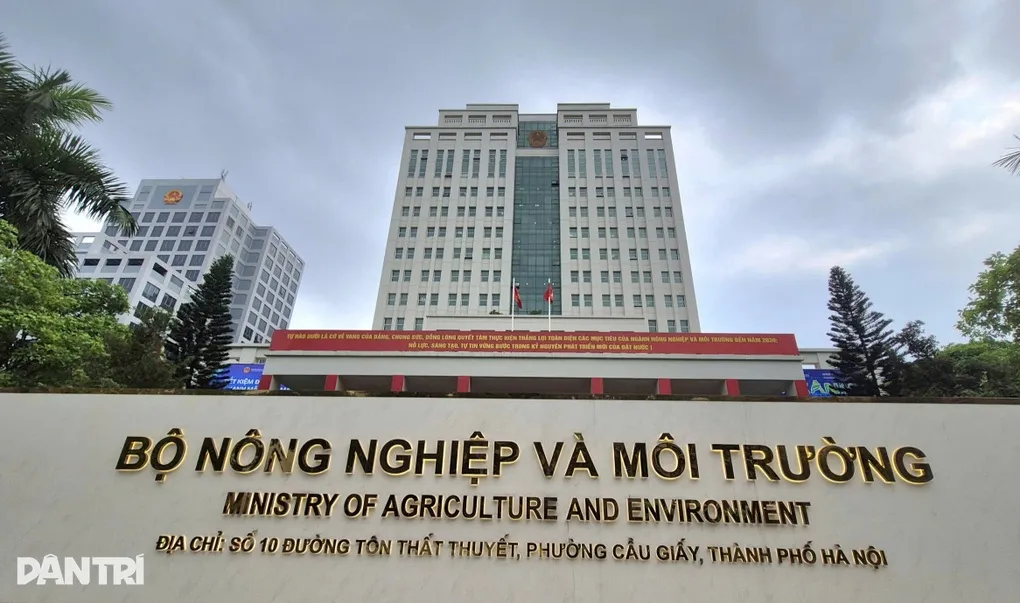 Chủ tịch xã được bổ nhiệm làm Thư ký Bộ trưởng Nông nghiệp và Môi trường - 3