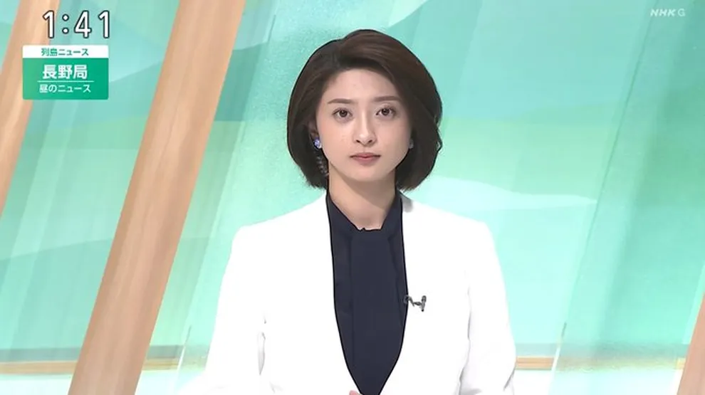 Nữ MC xinh đẹp người Nhật để mặt mộc khi lên sóng truyền hình là ai? - 2