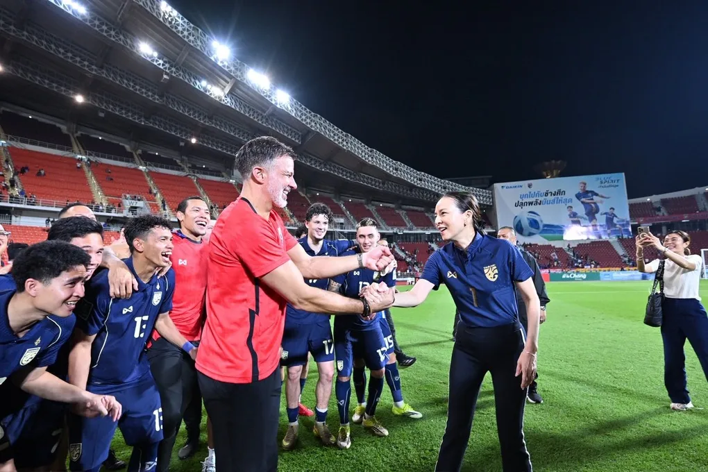 HLV đội tuyển Thái Lan hé lộ công thức cạnh tranh ngôi vô địch AFF Cup - 1