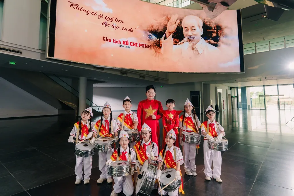 Nhạc sĩ Phạm Tuyên, Tùng Dương và Xệ Xệ ra mắt MV lan tỏa tình yêu nước - 1