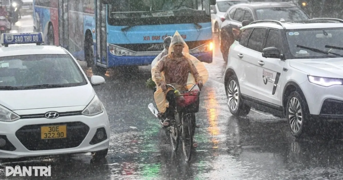 Bắc Bộ mưa dông diện rộng, Hà Nội trời chuyển mát