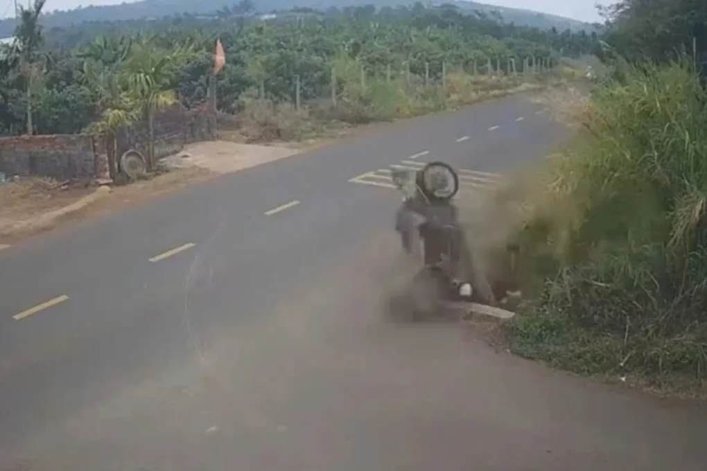 Sáng nay Công an tỉnh Đắk Lắk họp báo thông tin vụ nam sinh tử vong - 1