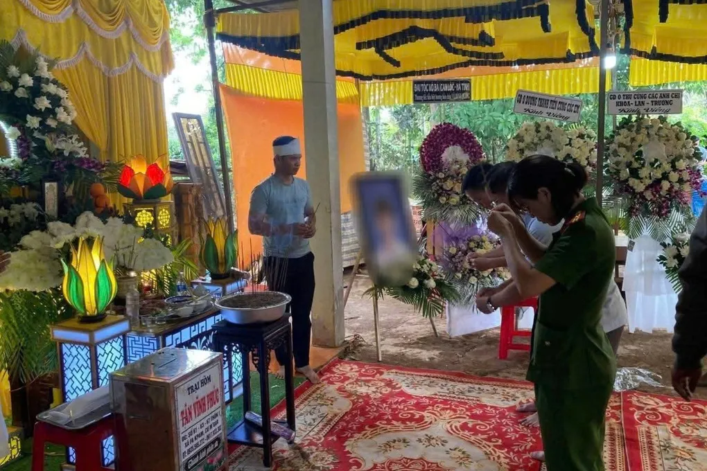 Sáng nay Công an tỉnh Đắk Lắk họp báo thông tin vụ nam sinh tử vong - 2