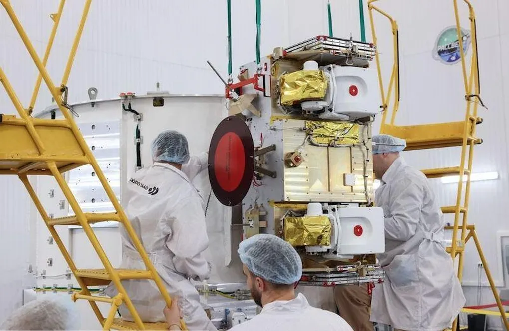 Nga thách thức hệ thống Starlink của Mỹ: Ukraine như ngồi trên đống lửa - 2