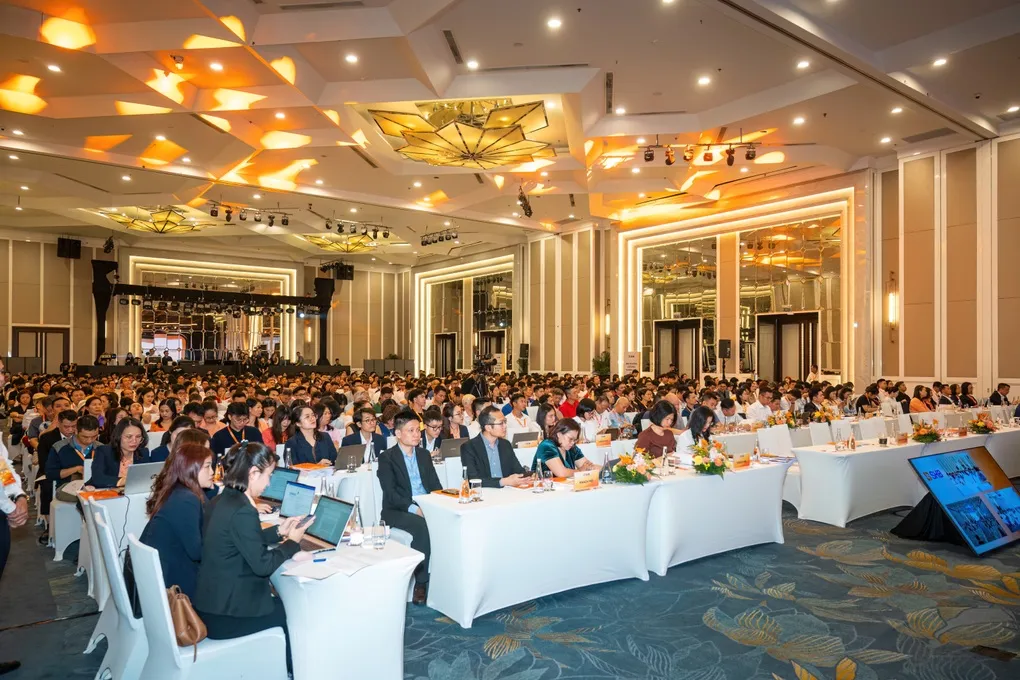 Đại hội cổ đông SHB thu hút gần 3.000 cổ đông tham dự - 2