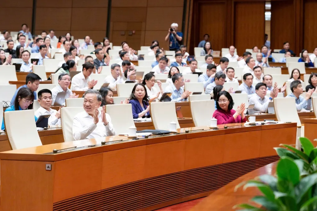 Quốc hội trao 199 thẩm quyền vượt trội cho Hà Nội - 1