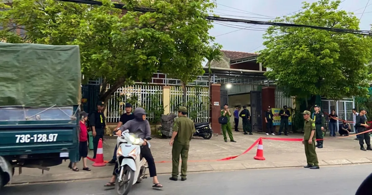 Một phụ nữ bất tỉnh và tử vong sau khi người đàn ông đi ra từ nhà nạn nhân