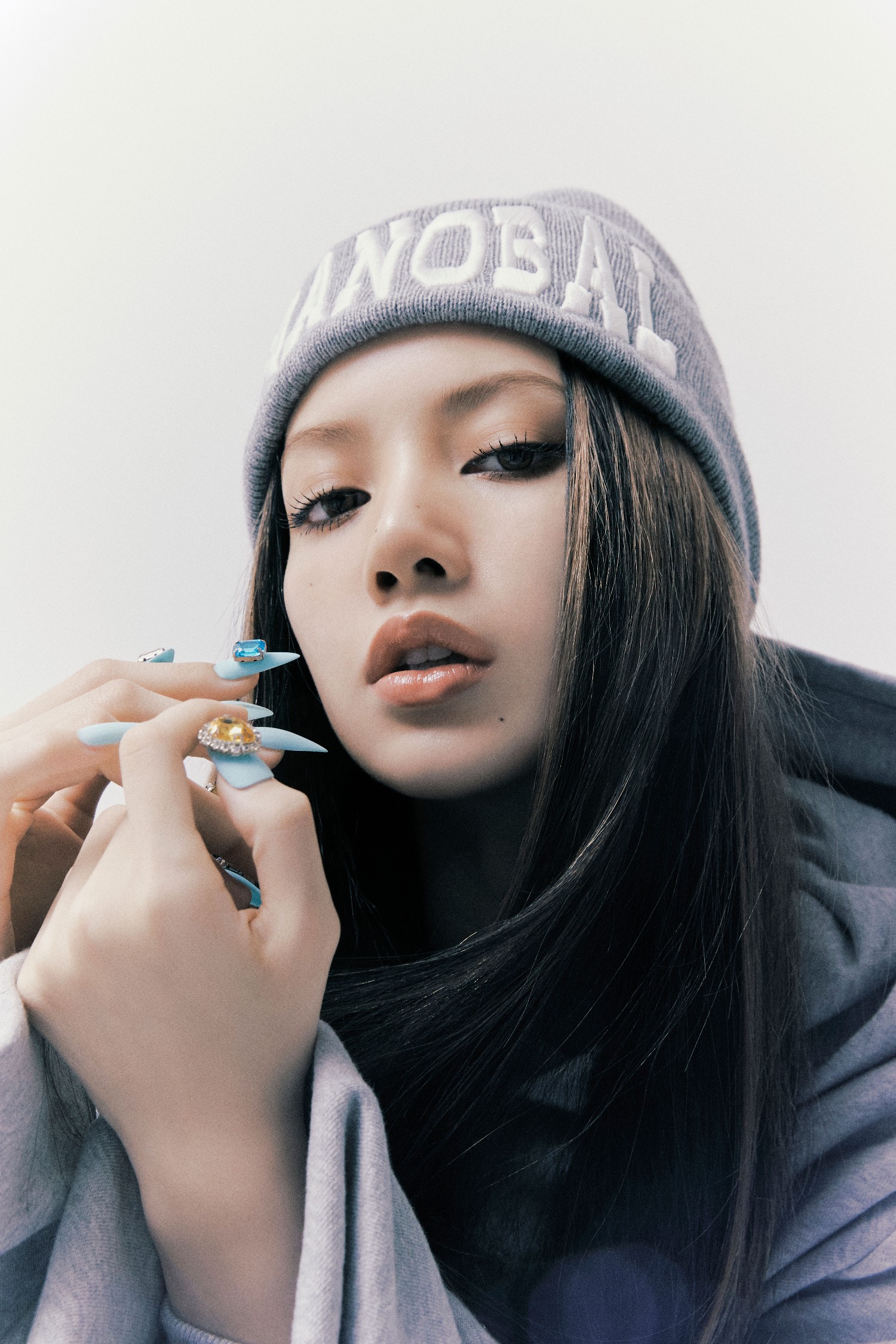 Lisa ở Coachella quá đẹp, nhưng giọng hát thì dở - Ảnh 9.