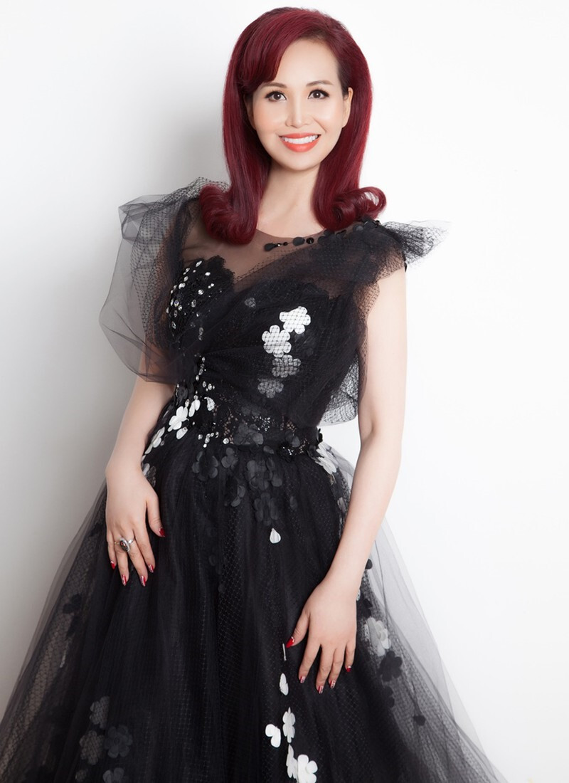 Nàng hậu dòng dõi "trâm anh thế phiệt", giữ kỷ lục thông thạo 5 ngoại ngữ- Ảnh 3.