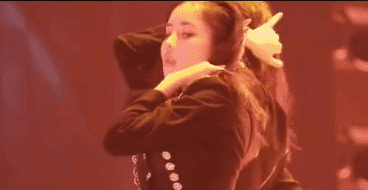 Đồng đội “hệ chiến” của Trang Pháp: Visual ngầu đét, bị tố "tòm tem" với thầy giáo có vợ và rơi vào cảnh thảm hơn 2.300 ngày- Ảnh 4.