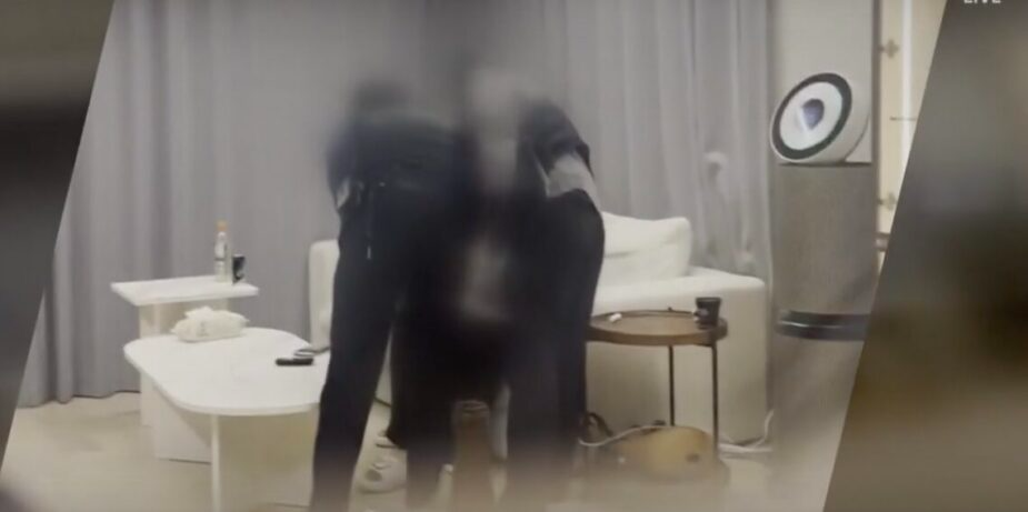 Jisoo (BLACKPINK) chính thức lên tiếng về bê bối quấy rối phụ nữ của anh trai- Ảnh 4.