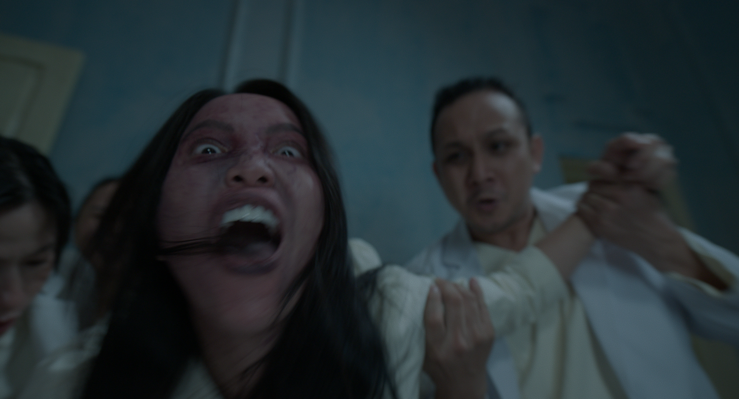 Chưa bao giờ thấy Ngọc Trinh bầm dập đến mức này- Ảnh 10.