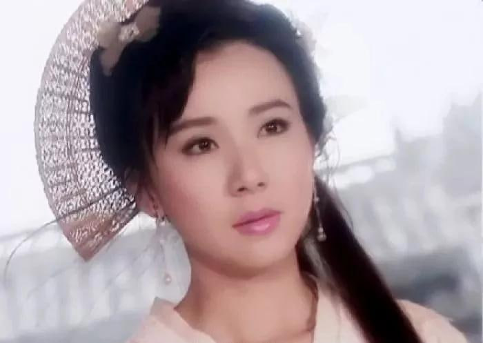 “Đệ nhất mỹ nhân showbiz” từng đánh bại Trang Pháp: Giọng ngọt gợi nhớ cả thanh xuân, visual U60 thách thức thời gian- Ảnh 2.