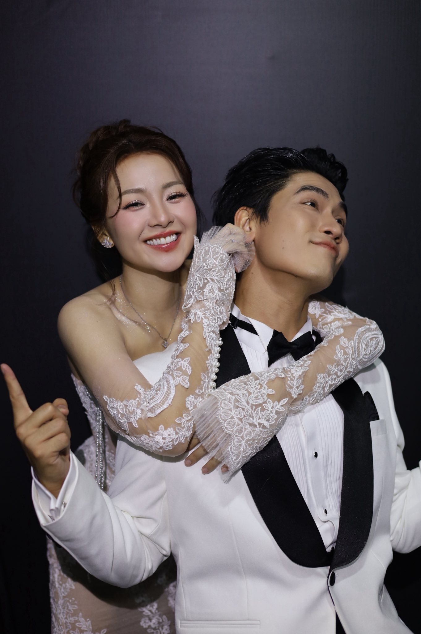 Cô dâu đẹp nhất Việt Nam hiện tại: Nhan sắc yêu kiều vạn người mê đắm, nụ cười như rót mật vào tim- Ảnh 3.