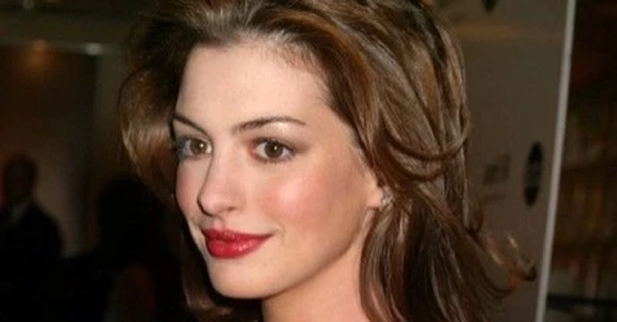 Người phụ nữ đẹp nhất thế giới năm 2026