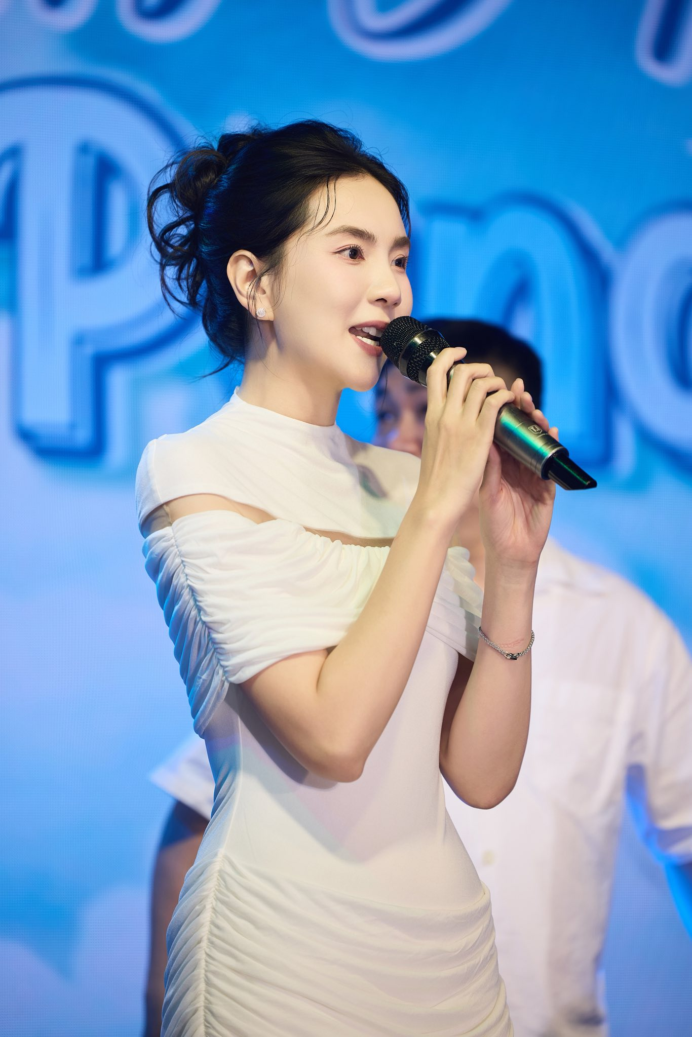 Bé Panda tròn 1 tuổi: Tiệc thôi nôi tổ chức tại dinh thự hoành tráng, màn "chốt mic" của quý tử nhà nữ MC gây sốt - Ảnh 1.