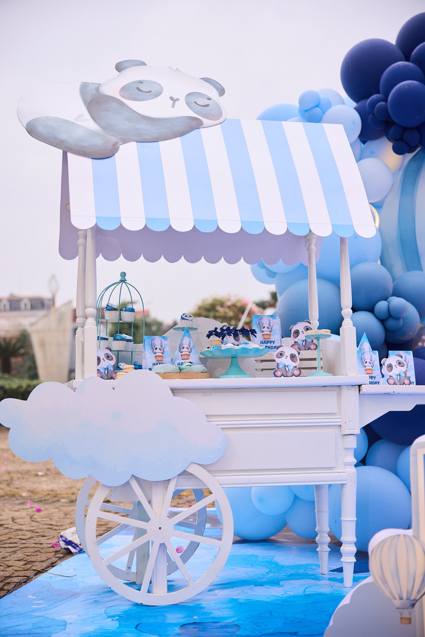 Bé Panda tròn 1 tuổi: Tiệc thôi nôi tổ chức tại dinh thự hoành tráng, màn "chốt mic" của quý tử nhà nữ MC gây sốt - Ảnh 8.