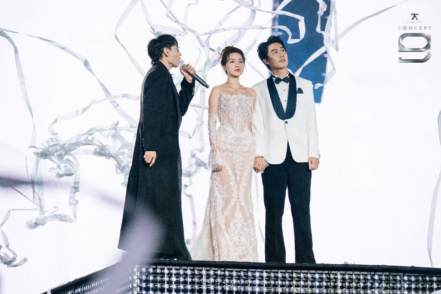 “Vì Mẹ Anh Phán Chia Tay” hút 800 triệu view, Thùy Anh bật mí về cảnh hôn với Trần Ngọc Vàng - Ảnh 1.