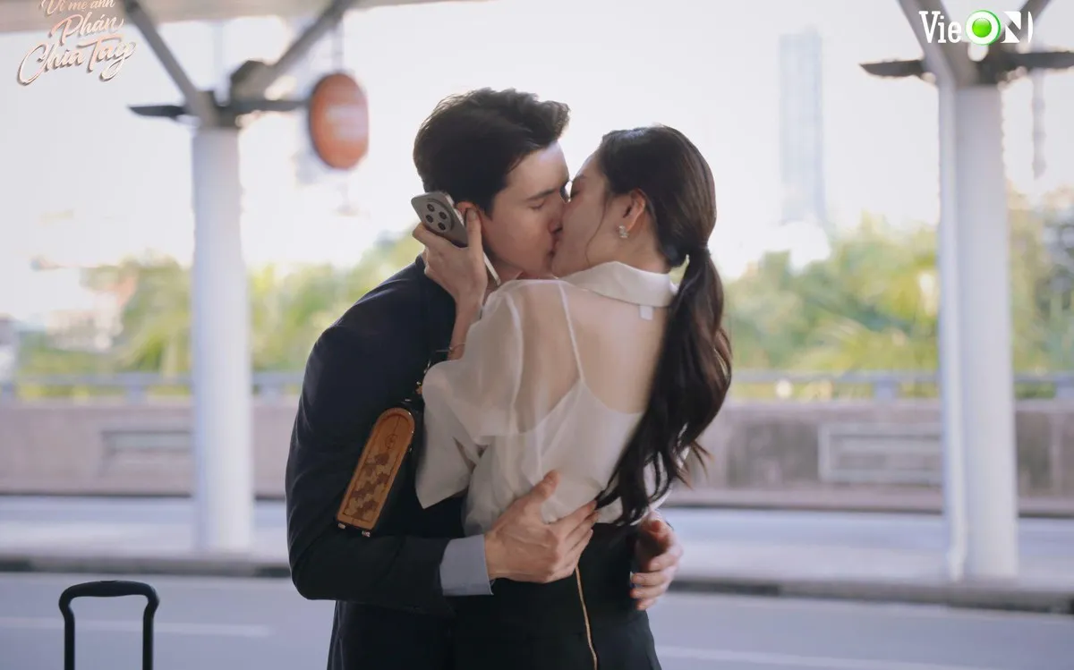 “Vì Mẹ Anh Phán Chia Tay” hút 800 triệu view, Thùy Anh bật mí về cảnh hôn với Trần Ngọc Vàng