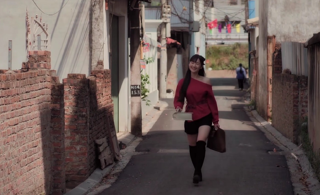 Khó chịu vô cùng với mỹ nhân Việt 25 tập phim chỉ đi 1 đôi giày, ngay cả cái áo cũng sản xuất theo lô- Ảnh 2.