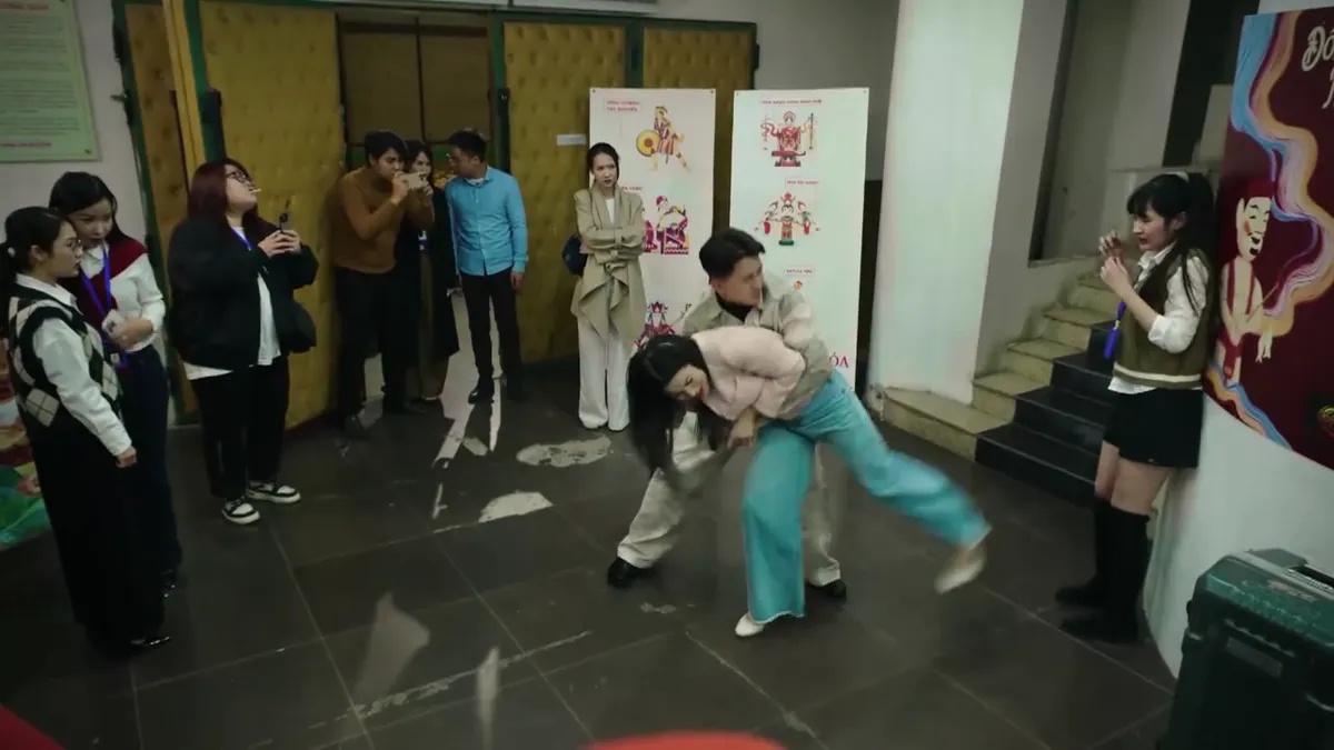 Khó chịu vô cùng với mỹ nhân Việt 25 tập phim chỉ đi 1 đôi giày, ngay cả cái áo cũng sản xuất theo lô- Ảnh 9.