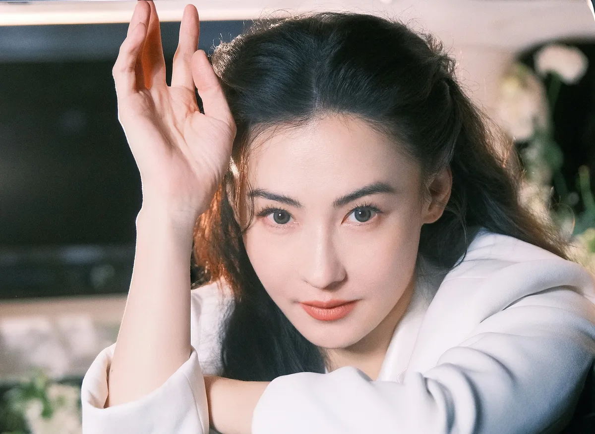 Bị đồn tái hợp Tạ Đình Phong, Trương Bá Chi nói gì mà dân tình bất ngờ?- Ảnh 3.