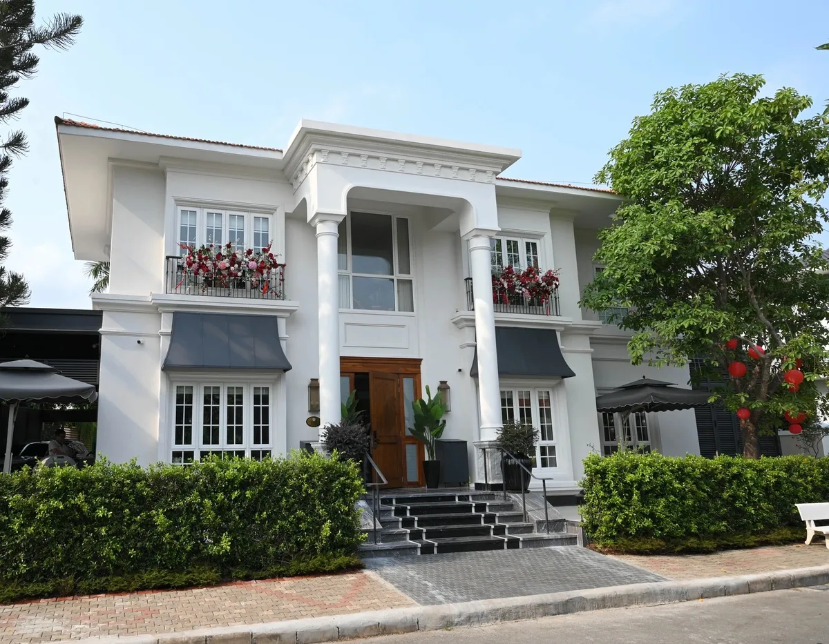 Nhan sắc "cô thư ký xinh đẹp" sở hữu biệt thự 200 tỷ, sinh 2 con cho đại gia vẫn có nhiều người theo đuổi- Ảnh 6.