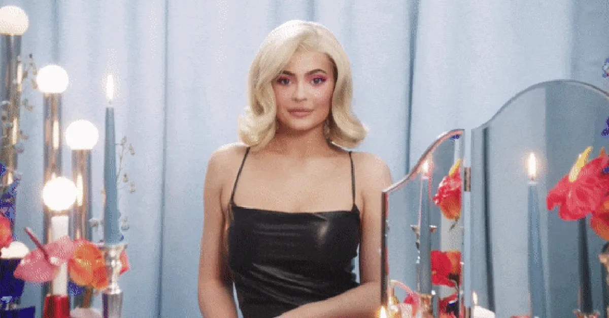 Kylie Jenner bị người giúp việc khởi kiện