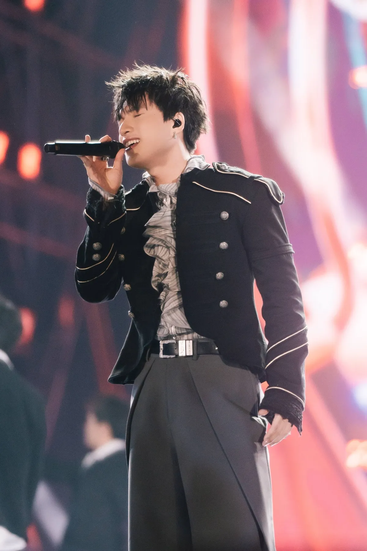 HIEUTHUHAI đã giàu đến mức này: Xây nhà ngay trung tâm, có "50T" và hợp đồng lên đến 10 số 0- Ảnh 6.