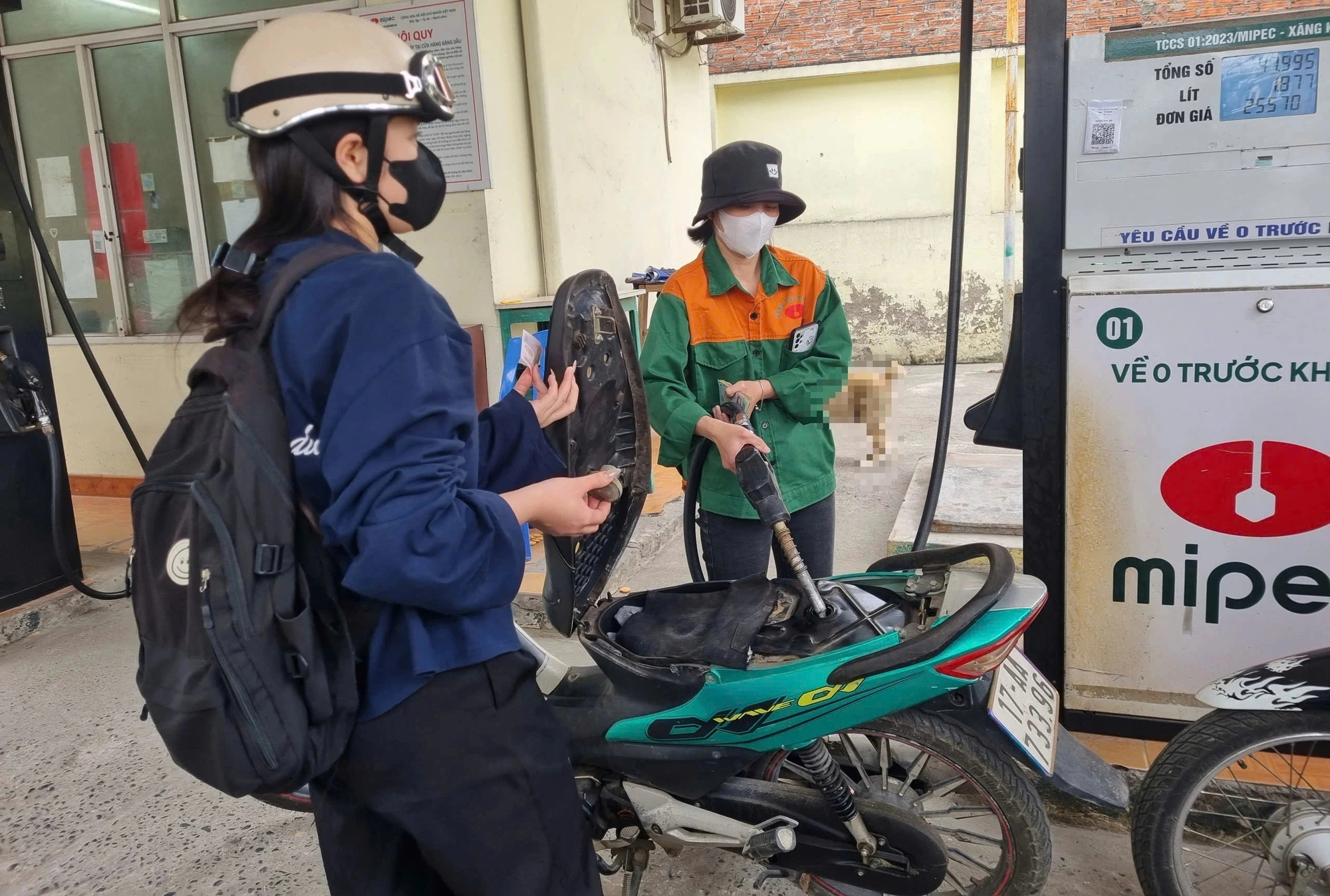 Giá xăng dầu giảm mạnh tháng 4 năm 2026 bất chấp không chi qũy bình ổn - Ảnh 1.