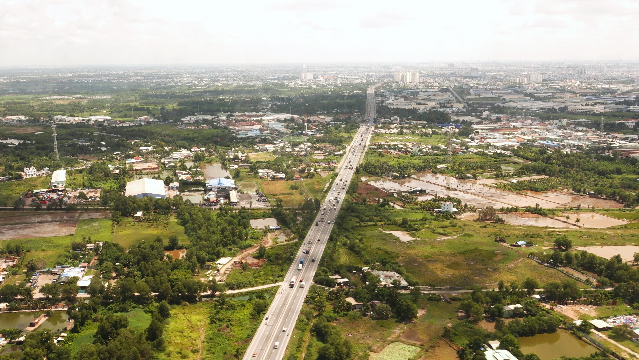 Chi phí sửa chữa đường bộ đội lên gần 1.000 tỉ, nhiều nhà thầu dừng thi công- Ảnh 2.