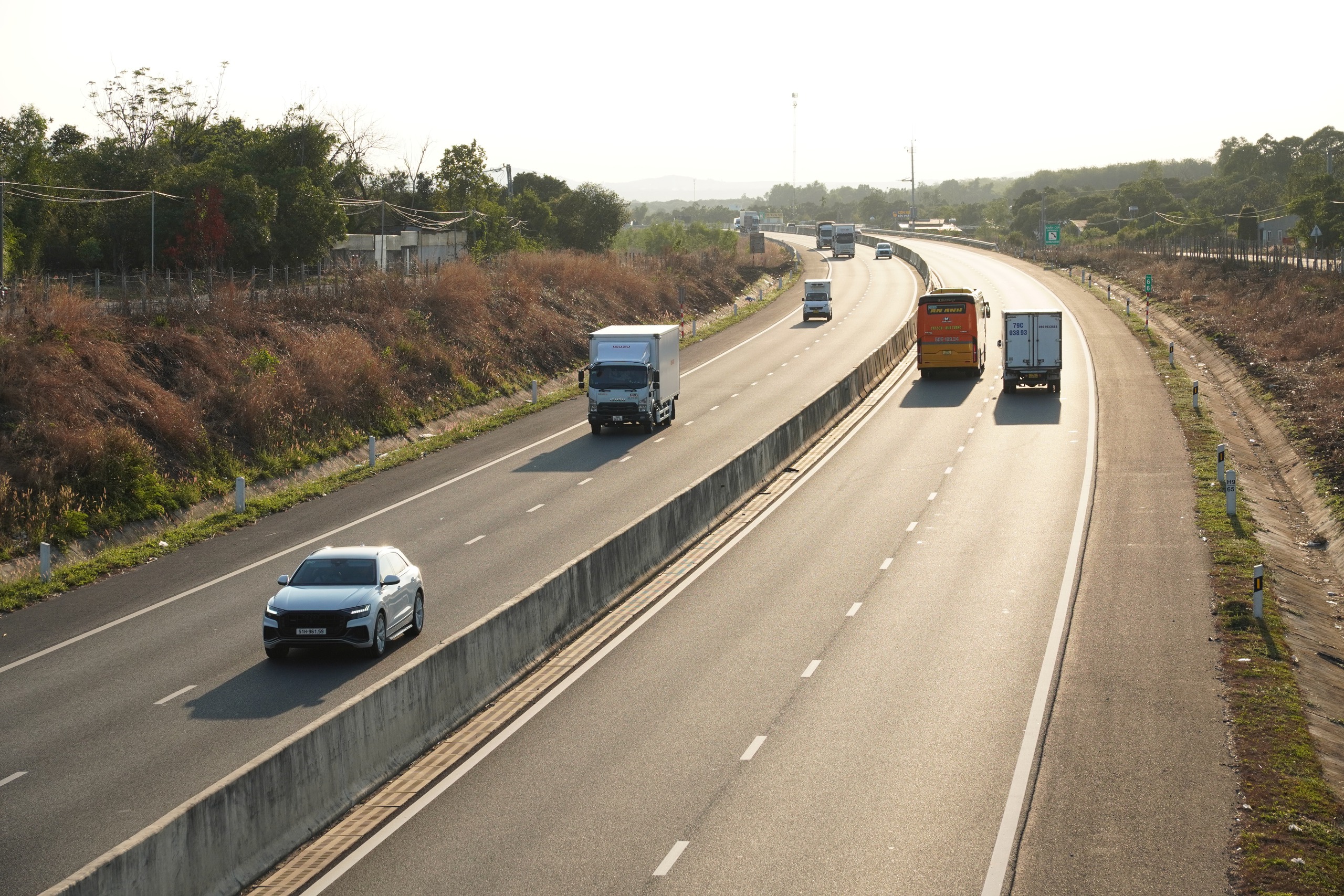 Phó thủ tướng yêu cầu bố trí trạm dừng nghỉ tạm trên cao tốc dịp lễ tới- Ảnh 1.