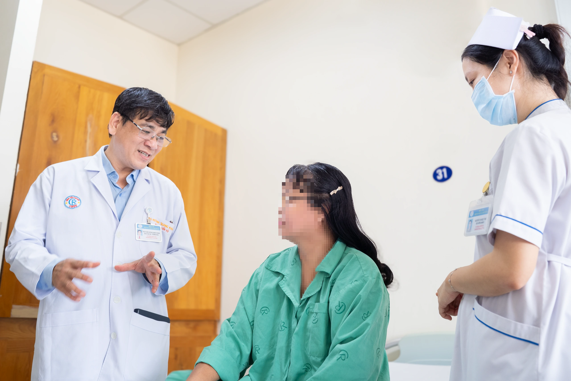 Bác sĩ cảnh báo nguy cơ mắc ung thư vú nếu người thân từng mắc bệnh - Ảnh 1.