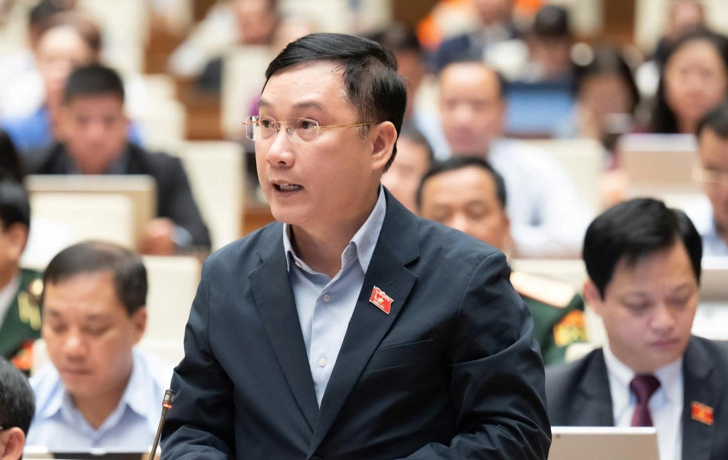 Người trẻ lao động 30 năm không mua nổi nhà tại Hà Nội , TP . HCM - Ảnh 1.