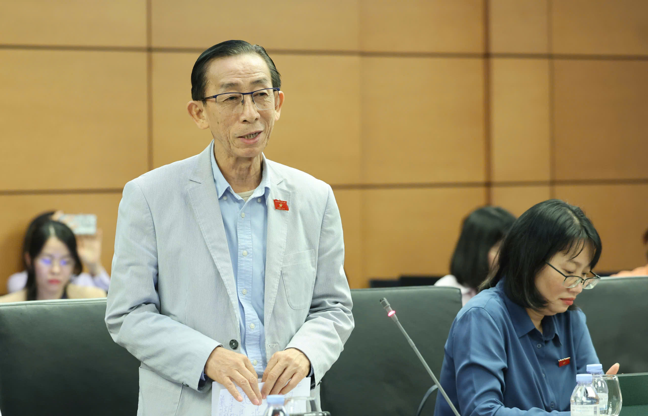 Đề xuất ngưỡng doanh thu chịu thuế hộ kinh doanh từ 1 - 3 tỉ đồng - Ảnh 2.