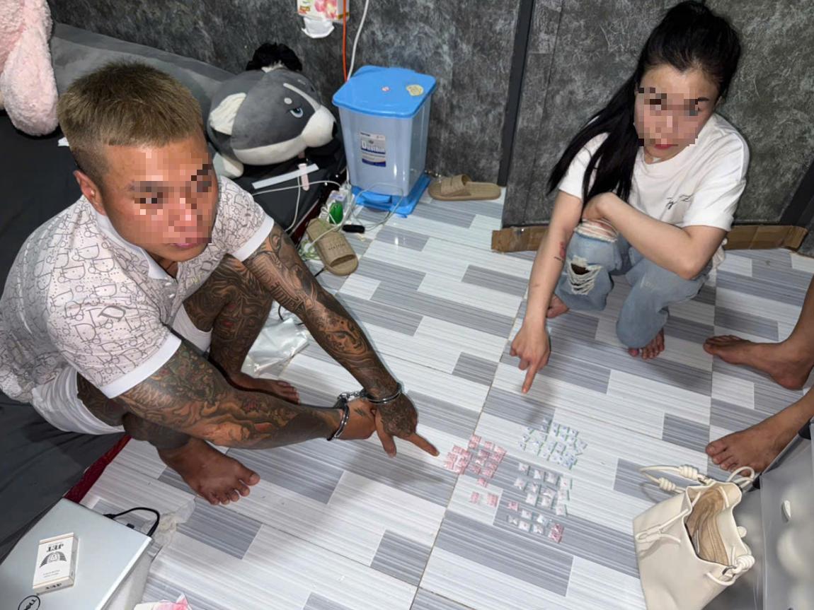 Đồng Nai: Triệt phá đường dây ma túy, thu giữ 4 khẩu súng - Ảnh 1.