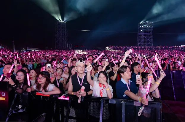 Lợi ích khi sống tại ‘thành phố vạn lễ hội’ Van Phuc City - Ảnh 3.