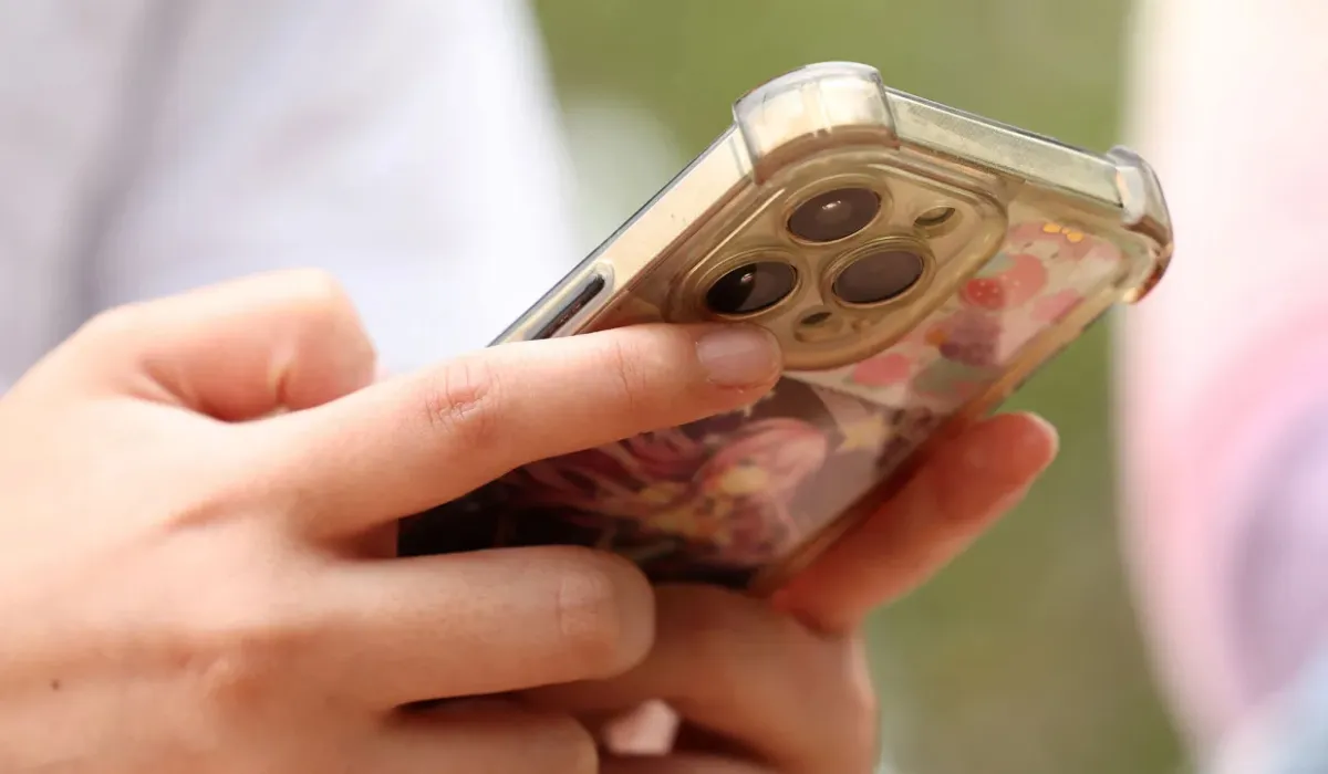 Những yếu tố khi chọn ốp lưng giúp điện thoại không 'ra đi' sớm - Ảnh 1.