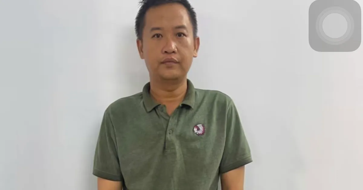 Giúp 'kè' xe nữ sinh đi đổ xăng rồi cướp giật điện thoại