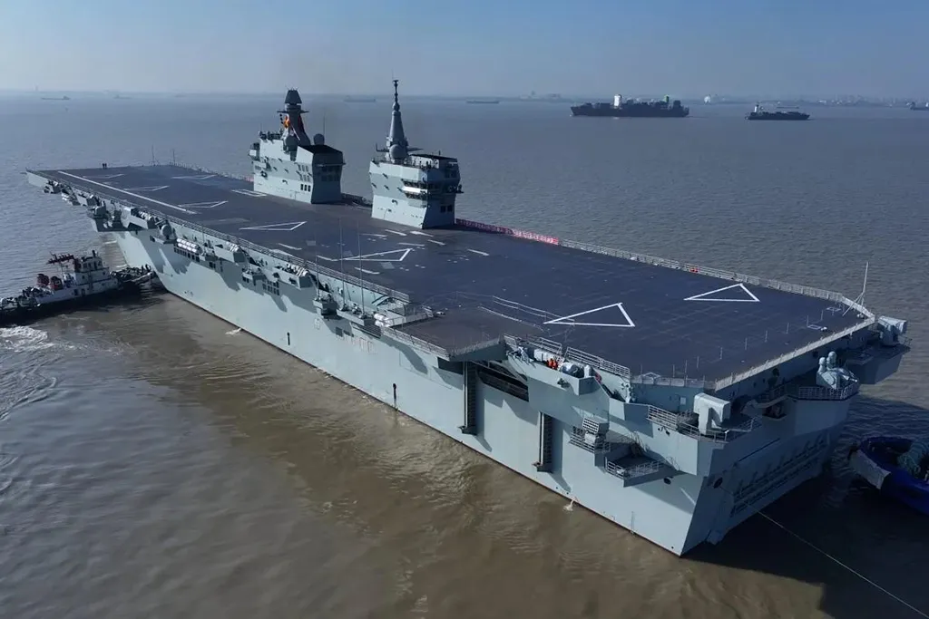 Khi Trung Quốc điều 'tàu sân bay UAV' đến Biển Đông - Ảnh 1.