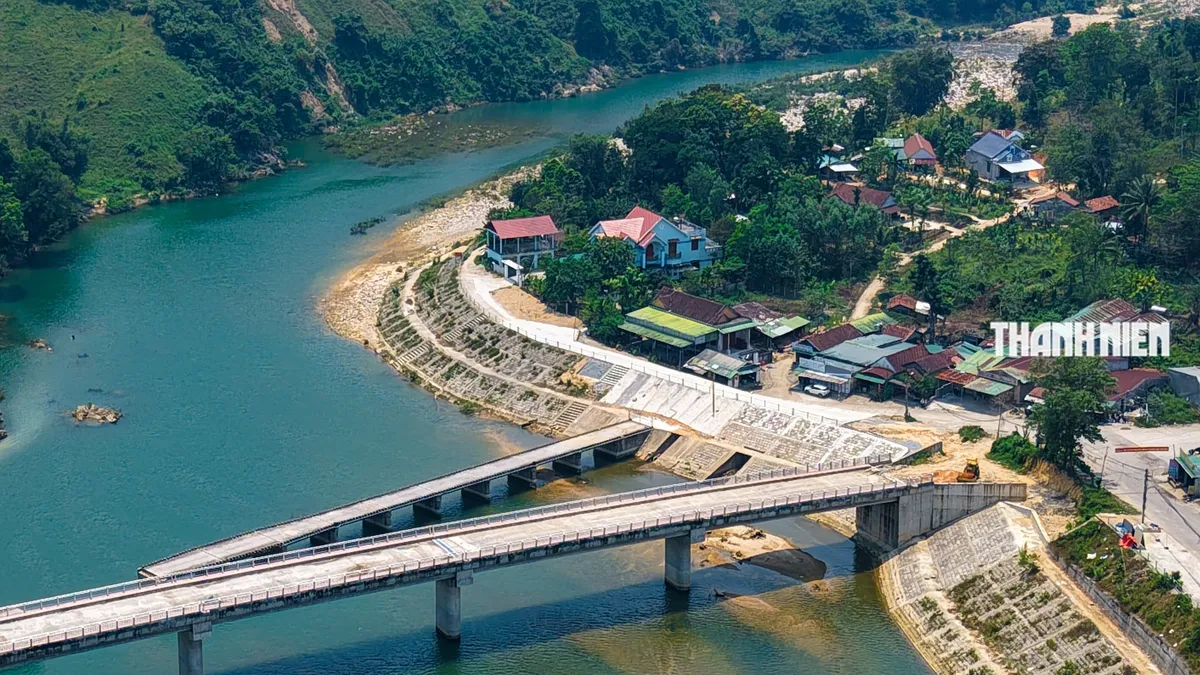 Cầu Sơn Mùa Quảng Ngãi chờ đường dẫn , dự án kéo dài đến năm 2026 - Ảnh 4.
